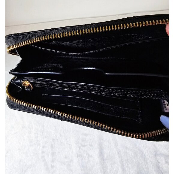 Michael Kors Faux Patent Leather Zip Around Accordion Wristlet Clutch Black - Picture 4 of 4